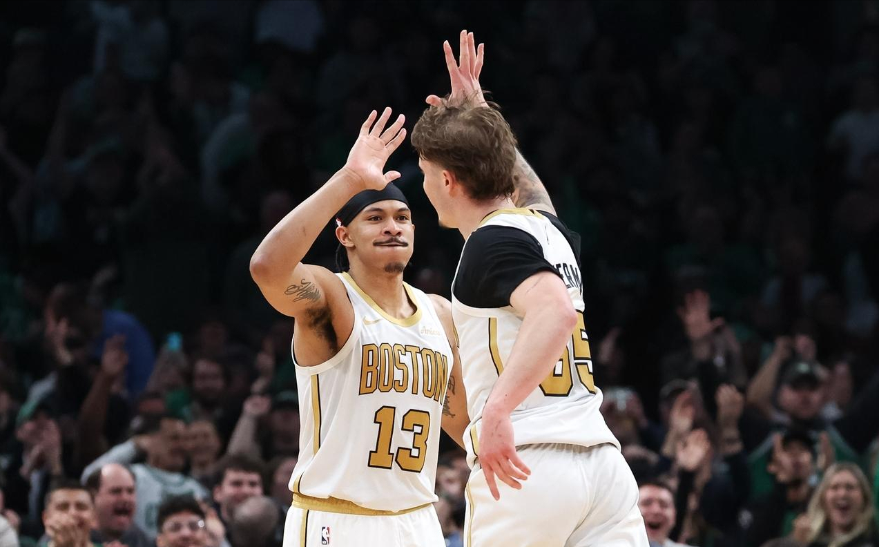 kaiyun-常规赛收官战红黑榜，绿军展现深度掘金展现决心，一队搬石砸脚