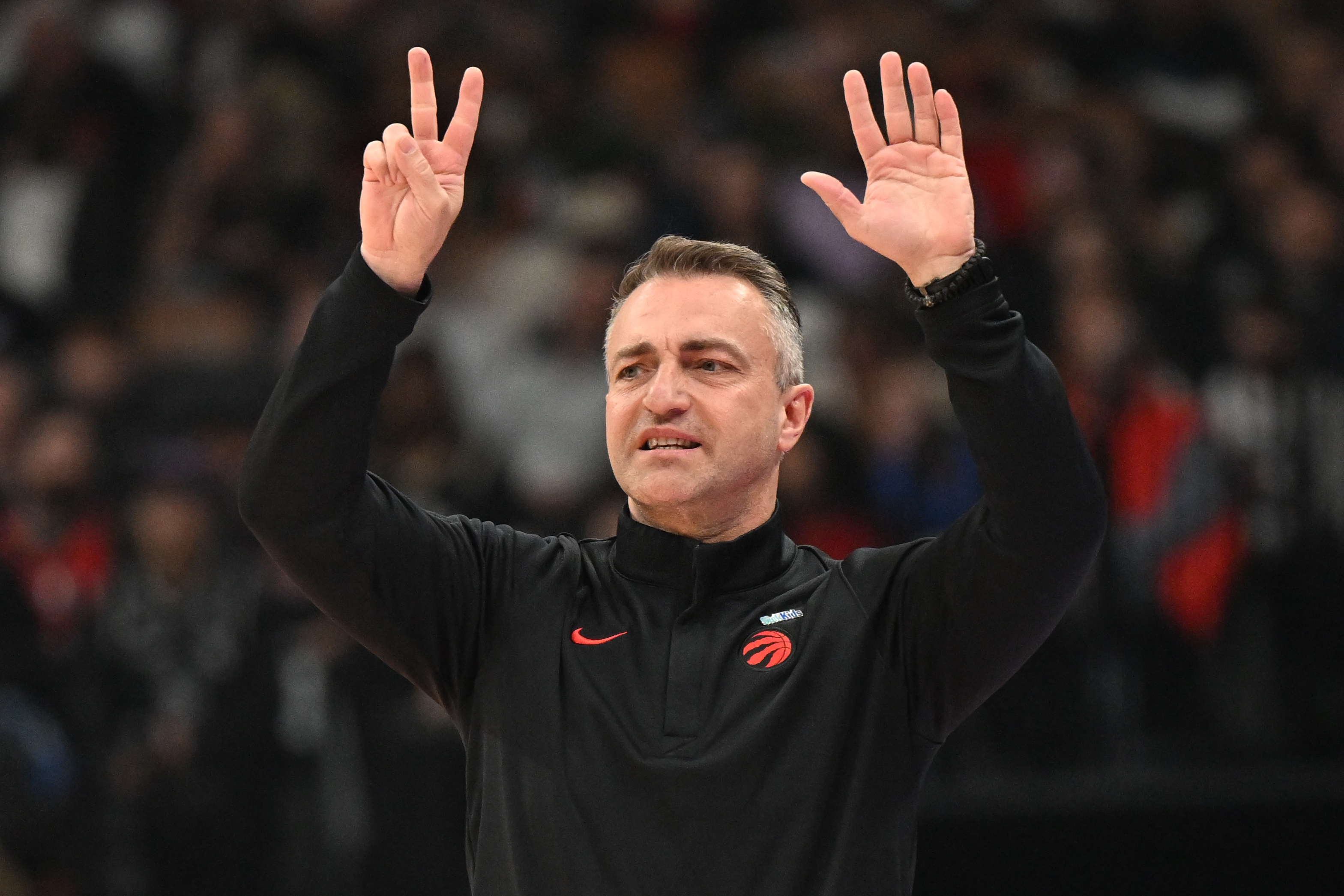 开云-猛龙主帅：骑士是争冠热门之一 我们打完这轮系列赛也会成长很多